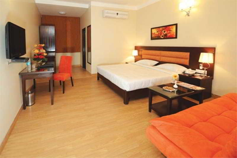 Clarks Kailash Colony 3* New Delhi